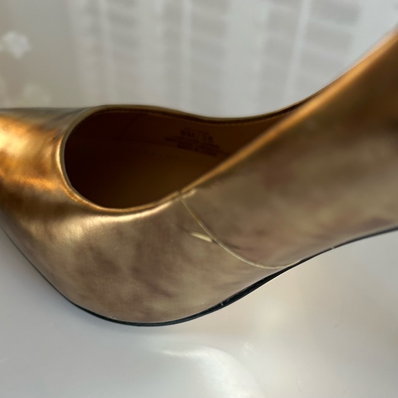 Vince Camuto Pumps - Picture 7 of 9